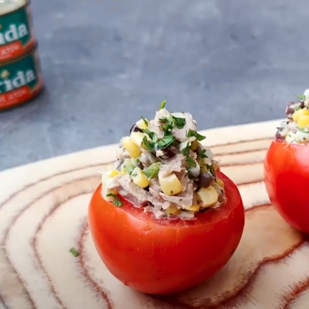 Tomates rellenos con atún