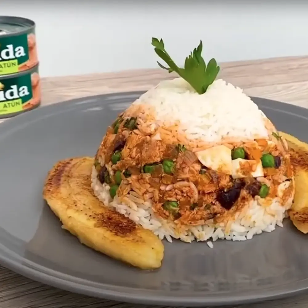 Arroz tapado con atún