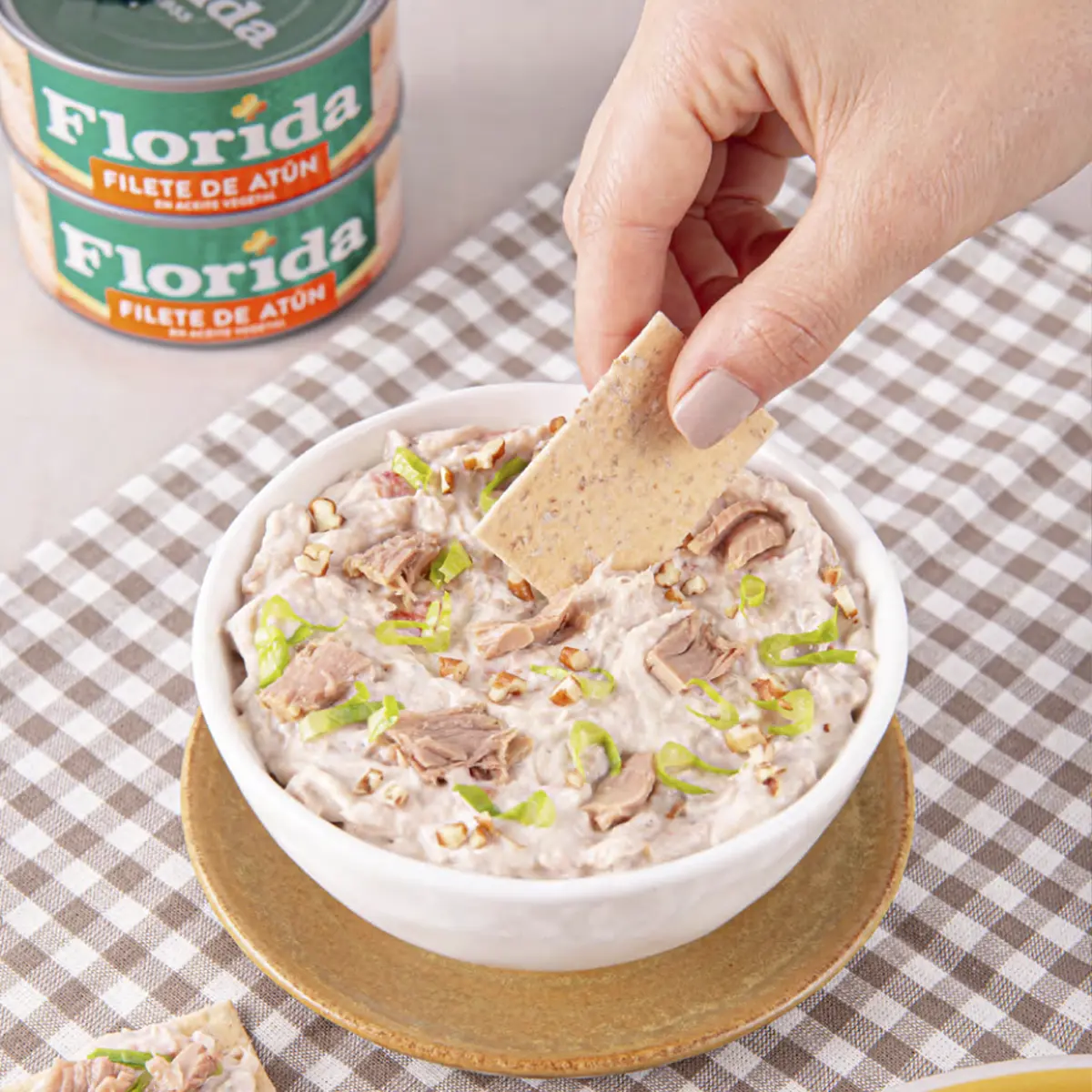 Dip cremoso con atún